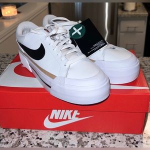 Women’s Court Legacy Lift. Size 10.5. Never worn.